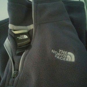 North Face Womens Dark gray 1/4 zip size M fleece